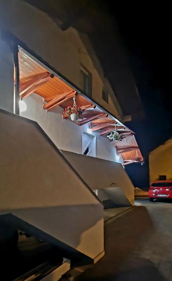 Apartmani Bilic 科雷尼察 外观 照片